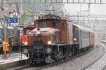 In stromender Regen treft SBB Historic 14253 in Erstfeld ein am 19 September 2021 mit eine der Stundlich fahrende Pendelzüge ErstfeldGöschenen während der Erstedition der Gotthard