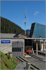 blm-bergbahn-lauterbrunnen---murren/363356/der-blm-be-474-n176-31 Der BLM Be 474 N° 31 wartet im zweckmässig gebauten Bahnhof von Grütschalp auf den nächsten Einsatz.
28. August 2014