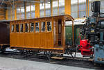   Der zweiachsige 2.Klasse Großraumwagen B 5, ex LEB C 20, ex MC B 5, am 19.05.2018 in der Wagenhalle der Museumsbahn Blonay-Chamby.