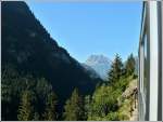 Unterwegs mit dem Mont-Blanc Express in der herrlichen Gebirgswelt zwischen Les Marécottes und Le Trétien.