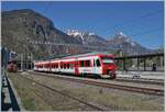 In Martigny wartet der Region Alpes NINA RABe 525-039 auf die Abfahrt nach Le Ch�ble.