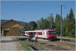 Ein TRAVYS RBDe 560  Domino  erreicht als Regionalzug von Vallorbe nach Le Brassus den Bahnhof Le Pont, wo es gilt, den Gegenzug abzuwarten.