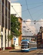 strassenbahn-zuerich-vbz-vbg/434265/-eine-vbz-cobra-tram-be . Eine VBZ Cobra Tram (Be 5/6) fhrt im Abendlicht des 05.06.2015 in der Limmatstrasse in Zrich auf der Linie 4 zwischen den Haltestellen Dammweg und Escher Wyss Platz.(Jeanny)