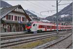 Im Wallis in einem versteckten Seitental, schon nahe der Grenze zu Italien, habe ich einen neuen FLIRT der auf den Name EVO hört entdeckt, der wohl einer der ersten Züge dieser Baureihe im