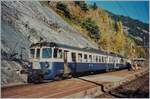 Der BLS ABDe 4/8 748 mit einem zusätzlichen Bt ist in Hohtenn als Regionalzug von Goppenstein nach Brig unterwegs. Lange Jahre prägten diese Triebwagen den Regionalverkehr auf der BLS Südrampe. 

Analogbild vom Oktober 1995