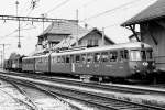 SBB:  SBB RAe 4/8 1023 beim EBT Bahnhof Kirchberg Alchenflh unterwegs im Jahre 1981.