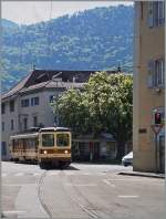 Von Leysin kommend, erreicht der A-L 233 Regionalzug Aigle.