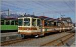 Der TPC A-L Bt 351 mit dem BDeh 4/4 302 sind weiterhin (noch) in ihrer A-L Farbgebung unterwegs und steht hier nach seiner Ankunft in Aigle zur Rangierfahrt bereit, um weggestellt zu werden. 

17. Feb 2024