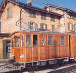 Lokomotive 8 der Jungfraubahn, Kleine Scheidegg, Januar 1964: Lok 8 wurde im Rahmen der Lieferung der Loks 8 - 10 als HGe2/2 für Zahnrad- und Adhäsionsbetrieb 1911/12 gebaut.