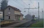 Der von der transN gemietet SBB RABe 523 074 steht in Buttes zur Abfahrt nach Fleurier bereit.