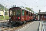 Der historische Martigny - Chatelard (MC) BCFe 4/4 N° 15 mit dem BFZt4 75 waretet anlässlich des Blonay - Chamby Themenveranstaltung  Le Valais en fête sur la BC  in Blonay auf die