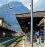 Der SBB RABe 503 015  (93 85 0 503 015-6 CH-SBB), ein SBB ETR 610 der 2.Serie, erreicht am 07.09.2021 als EC 39 (Genf/Genève - Milano Centrale) den Bahnhof Domodossola.