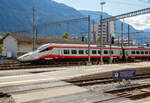 Der Trenitalia  Frecciargento“ ETR 610.011(93 85 5 610 711-0 CH-TI / 93 85 5 610 111-2 CH-TI) verlässt, als EC 451/ECE 451 von Frankfurt/Main Hbf über Basel SBB, Brig und Domodossola