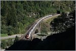Langsam geht am Gotthard das Licht aus...
Ein ICN auf dem Weg Richtung Norden auf der Polmengobrücke.
6. Sept. 2016