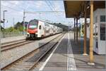 Ein SBB RABe 512 verl�sst als R1 von Bex nach Grandson den Bahnhof von Roche VD. 

2. September 2026