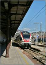 Der SBB-FFS/trenord Tilo Flirt RABe 524 011 trifft als S30 in Luino ein und mutiert hier zum ETR 150, welcher dann nach Malpensa weiter fhrt.
19.03.2013