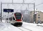 rabe-523-stadler-flirt/394374/sbb-zwei-tage-nach-weihnachten-ist SBB: Zwei Tage nach Weihnachten ist in Solothurn der erste Schnee am Morgen des 27. Dezember 2014 gefallen. Regionalzug Biel-Olten mit FLIRT auf der Fahrt zwischen Solothurn-Westbahnhof und Solothurn-HB.
Foto: Walter Ruetsch  