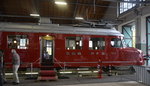 Eröffnung Gotthardbasistunnel 2016. Anlässlich der Feierlichkeiten gab es eine Rollmaterialshow in Erstfeld, hier innerhalb des historischen Lokschuppens war der
der RAe 4/8 1021, «Roter Doppelpfeil» ausgestellt. (04.06.2016)