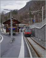 Im Bahnhof von Broc Chocolaterie wartet der RE 3919 auf die Abfahret nach Bern.