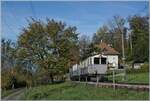 La DER du Blonay Chamby 2024 LLB ABFeh 2/4 10 ist mit einer passenden Wagengarnitur auf dem Weg von Blonay nach Chamby bei Chaulin.