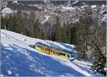 Der BLM Be 4/6 103  Jungfrau  ist zwischen Grütschalp und Winteregg als Regionalzug R 66 von Grüschalp nach Mürren unterwegs.