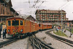 JB Jungfraubahn/540989/jb-grosser-bahnhof-kleine-scheidegg-anfangs JB: Grosser Bahnhof Kleine Scheidegg anfangs der 80er-Jahre.
Foto: Walter Ruetsch 