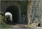 Der Beh 2/4 kurz vor der Einfahrt in diesen recht kurzen Tunnel. 
26. Mrz 2012