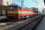 Ex-ZSSK 751 131 steht vor einer von zwanzig Sonderzüge am 28 September 2025 in Benesov u Prahy.