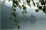 Das Chteau de Chillon im herbstlicne Rahmen.