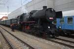 Am Freitag 26 September 2025 offnet CSD Kriegslok 555.0153 mit der Vlaký Protokol das STEAM56 Bahnfest in Benesov u Prahy.