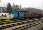 Die 742 441-9 (CZ- ČDC 92 54 2 742 441-9) der ČD Cargo steht am 22.11.2022 mit einem Gterzug beim Bahnhof Domalice (Taus).