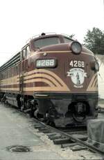 F 7 Boston & Maine No.4268 Diesellok der Conway Museumsbahn in Conway am 01.06.1999.