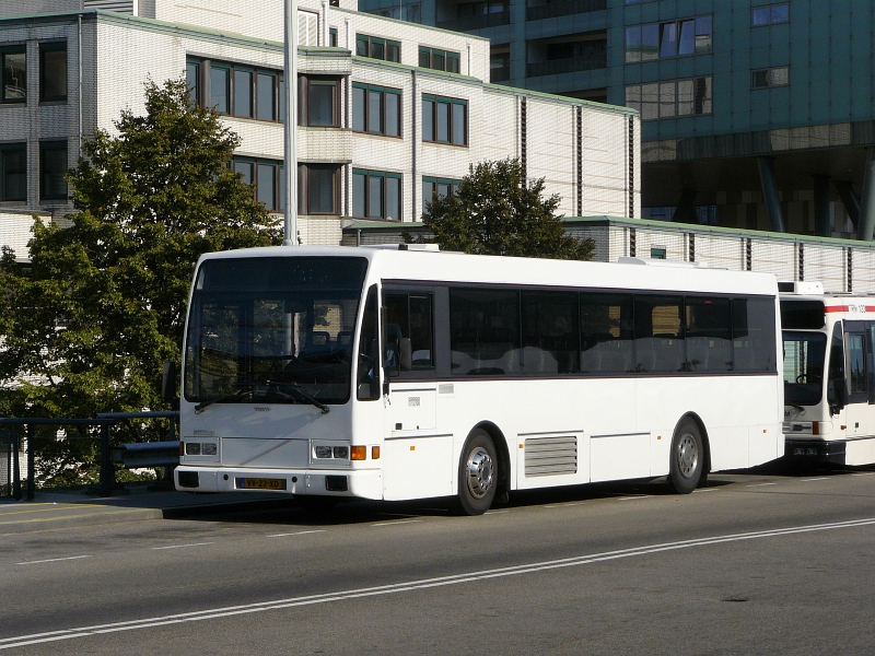 Volvo Berkhof Bus ohne Aufschrift fotografiert Den Haag Centraal Station am 12-09-2009.